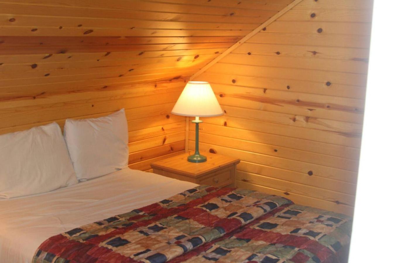 Bayview Resort Sunset Lookout Cabin 6 Saint Germain Kültér fotó